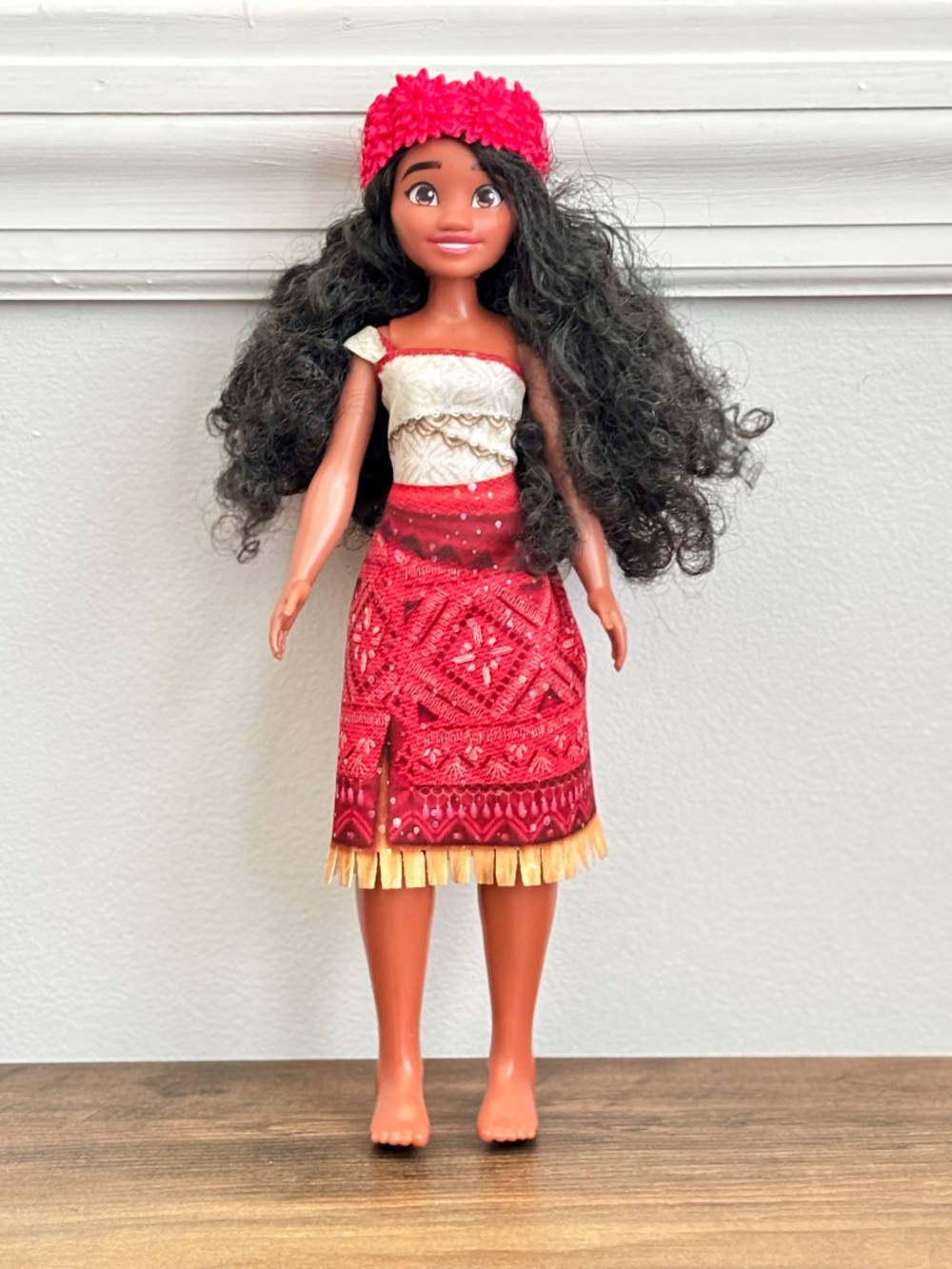 Disney Moana 2 Singing Adventure Moana Doll Signature Outfit Pink Crown Mattel